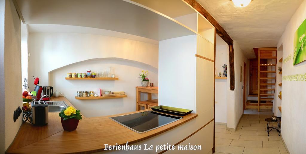 Lehmgefuehl, Design Vier, La Petite Maison Trier Luaran gambar